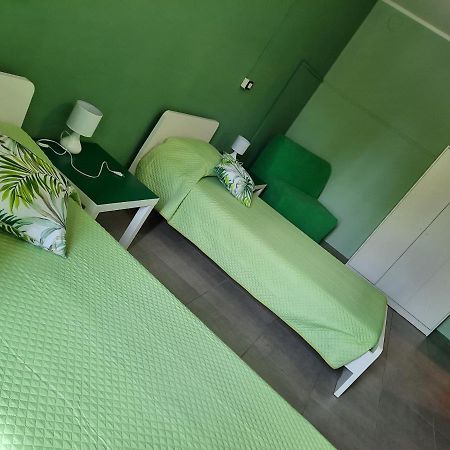 Locanda Della Luna Rossa Calosso Екстериор снимка