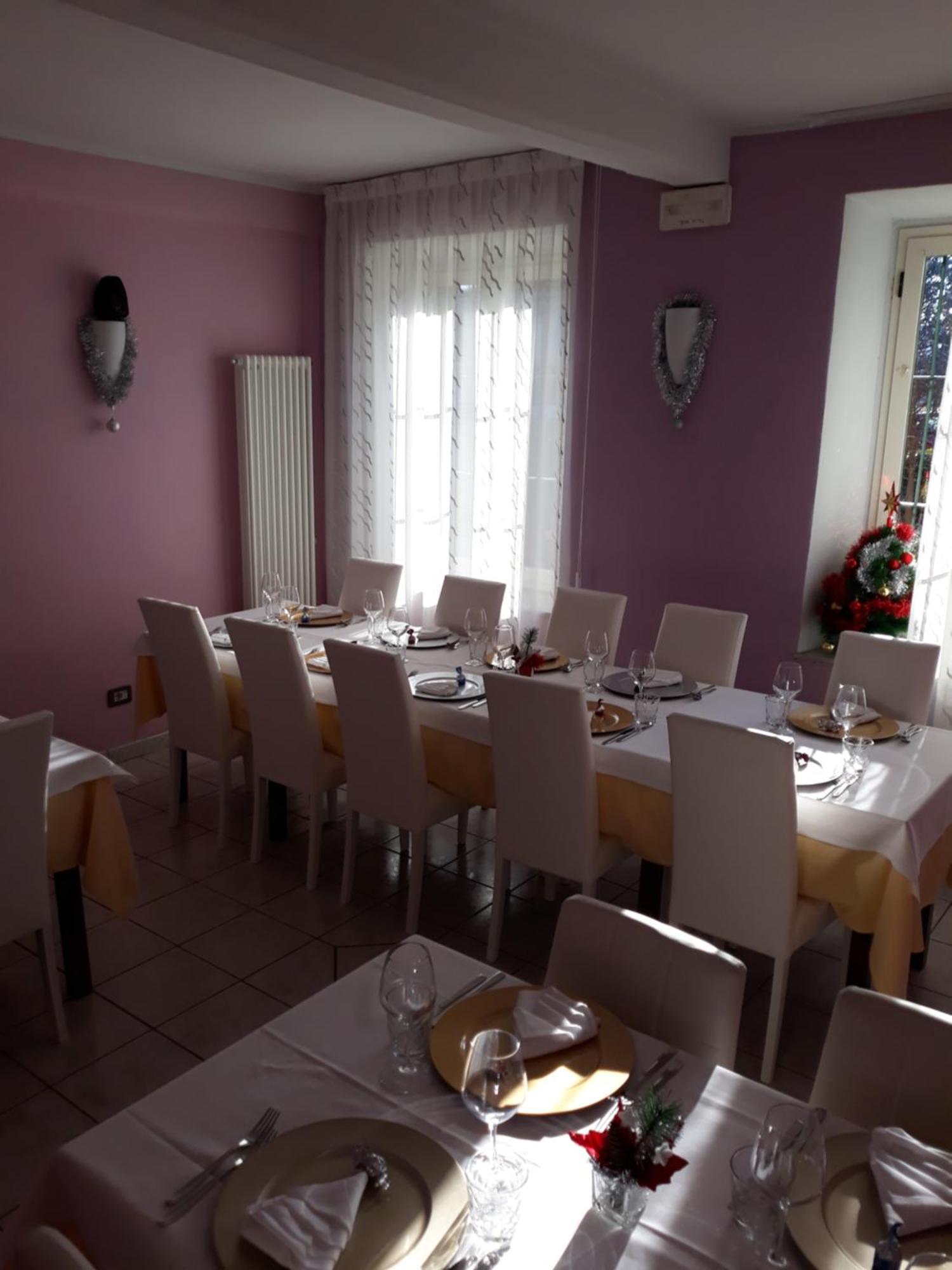 Locanda Della Luna Rossa Calosso Екстериор снимка